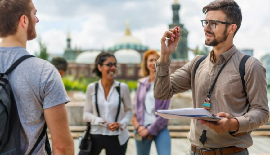 Why Being a Tour Guide is an Awesome Job.