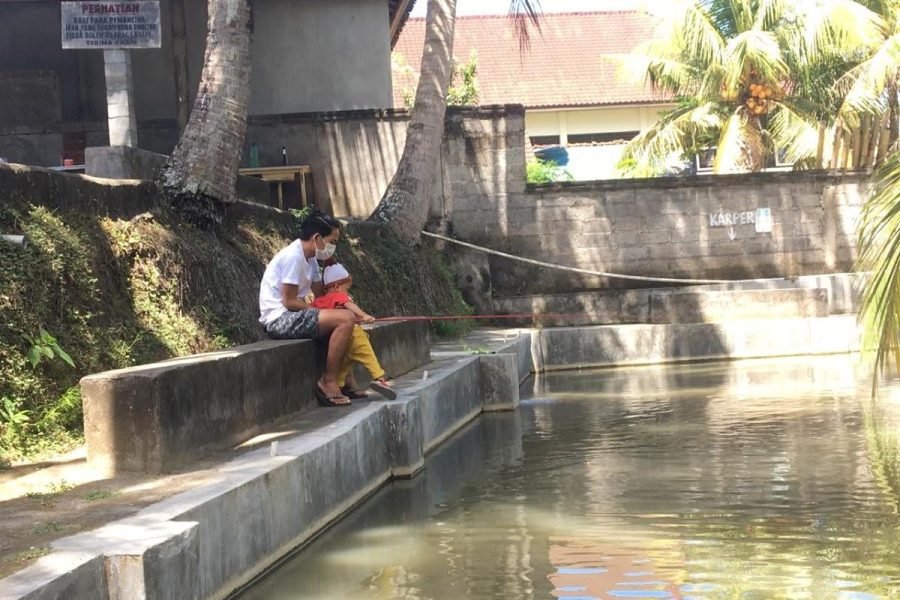 Gianyar :Fishing to fresh water day tour