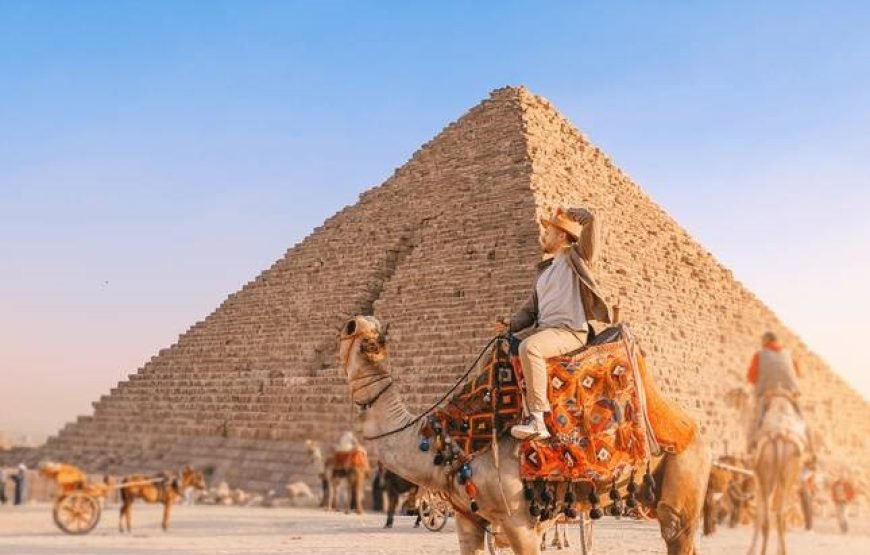 Giza Pyramids to Memphis and Sakkara Guided Private Tour