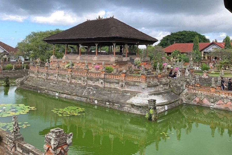 Bali: Batuan Art, Jewelry, and Kertha Gosa Museum Tour