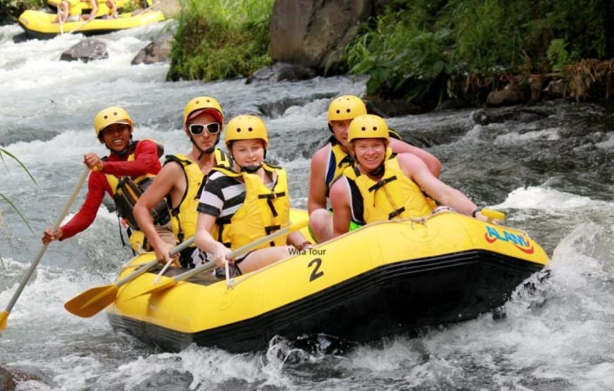 Buleleng: Hit White Water Rafting by the Twin Lake Tour