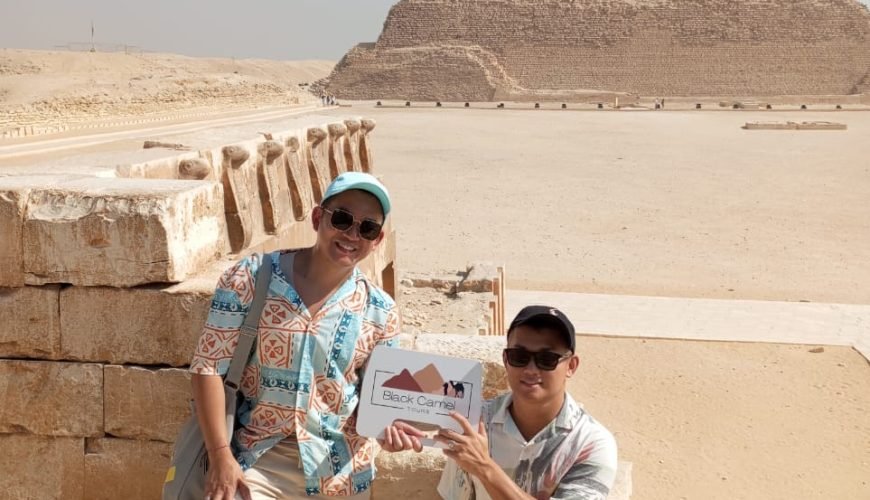 Cairo: Full-Day Guided Tour to Giza Pyramids, Saqqara and Memphis with Lunch