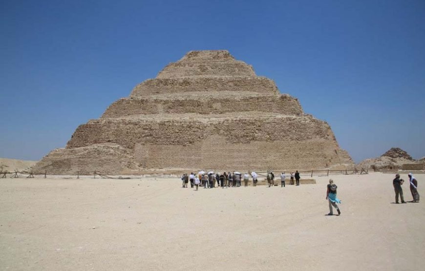 Giza Pyramids to Memphis and Sakkara Guided Private Tour