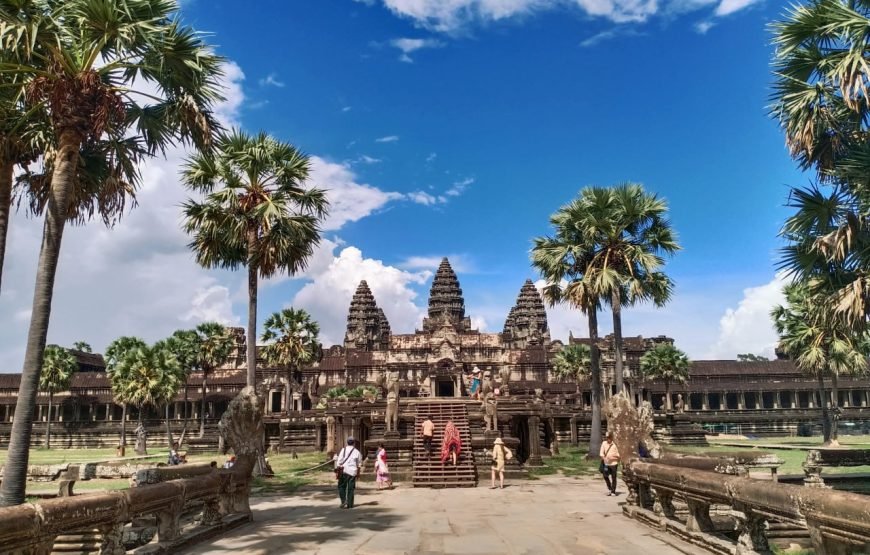 Private 1 Day Trip with Sunrise at Angkor Wat