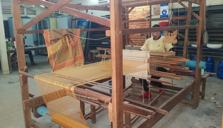 Half Day Trip: Silk Farm, Satcha and Senteur d’Angkor Tour