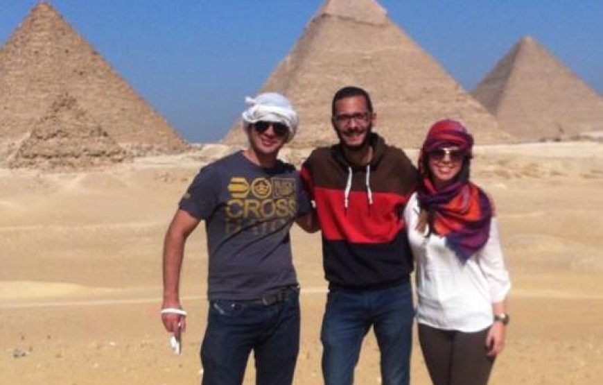 From Cairo: Half-Day Tour to Pyramids of Giza and The Sphinx (Guided Tour )