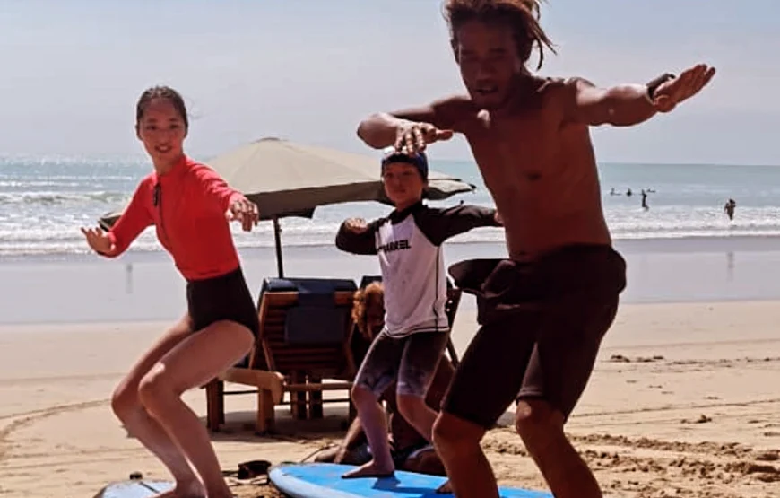 Surfing Beginner-Friendly Classes