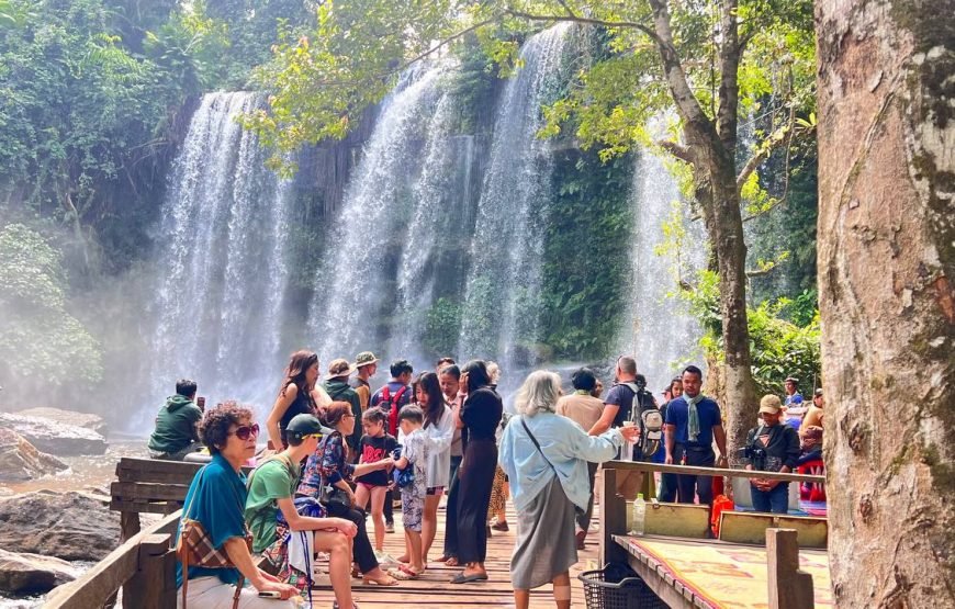 Phnom Kulen Waterfall & 1000 Lingas Shared Tour