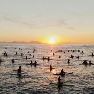 Stand Up Paddle ao amanhecer
