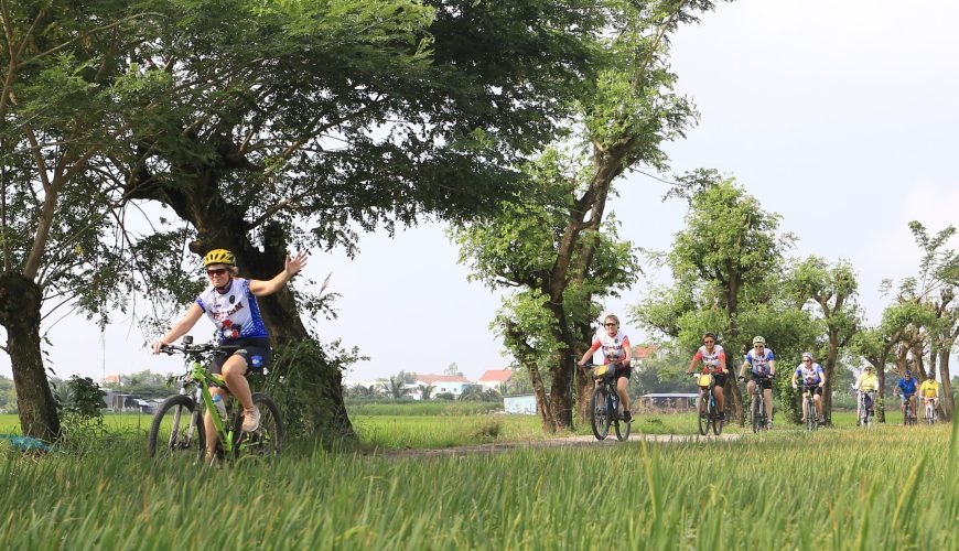 Vietnam cycling tours
