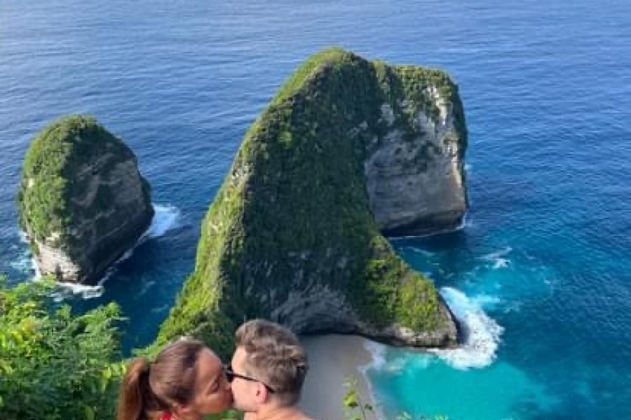 Nusa Penida Journey: Cliffs, Beaches & Crystal Waters