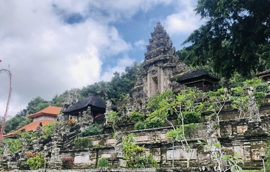 Experience the Enchanting Beauty of Ubud