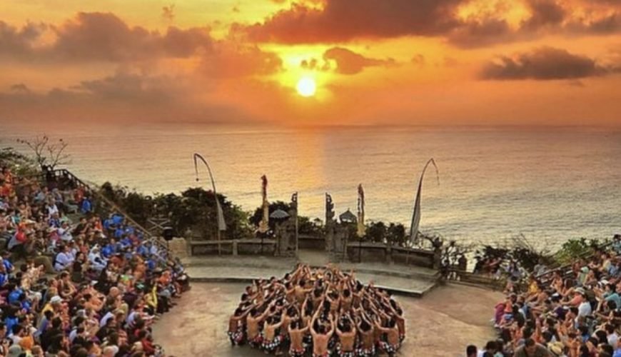Uluwatu Temple and Kecak Fire Dance