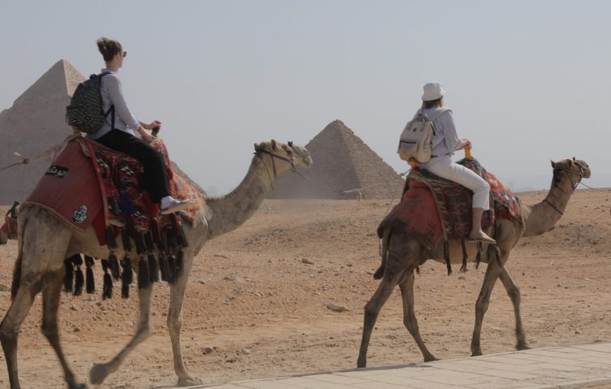 Half-Day Tour: Giza Pyramids, Sphinx & Local Egyptian Crafts