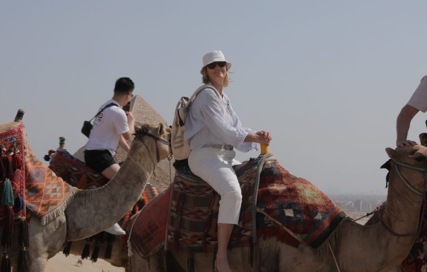 Half-Day Tour: Giza Pyramids, Sphinx & Local Egyptian Crafts