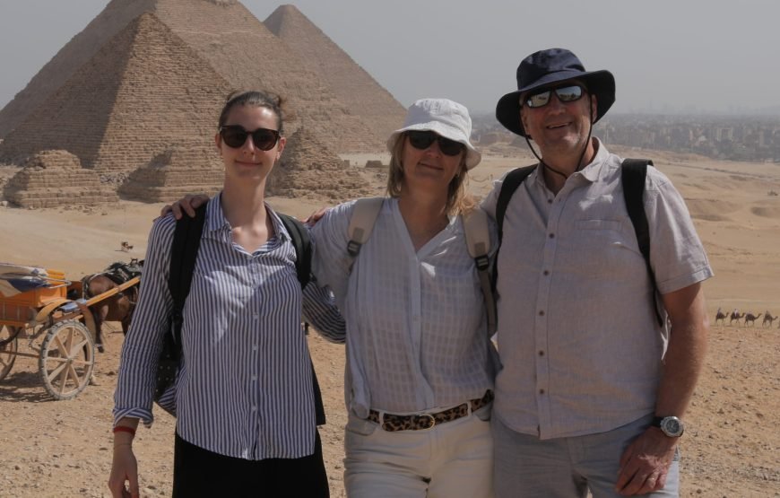 Half-Day Tour: Giza Pyramids, Sphinx & Local Egyptian Crafts