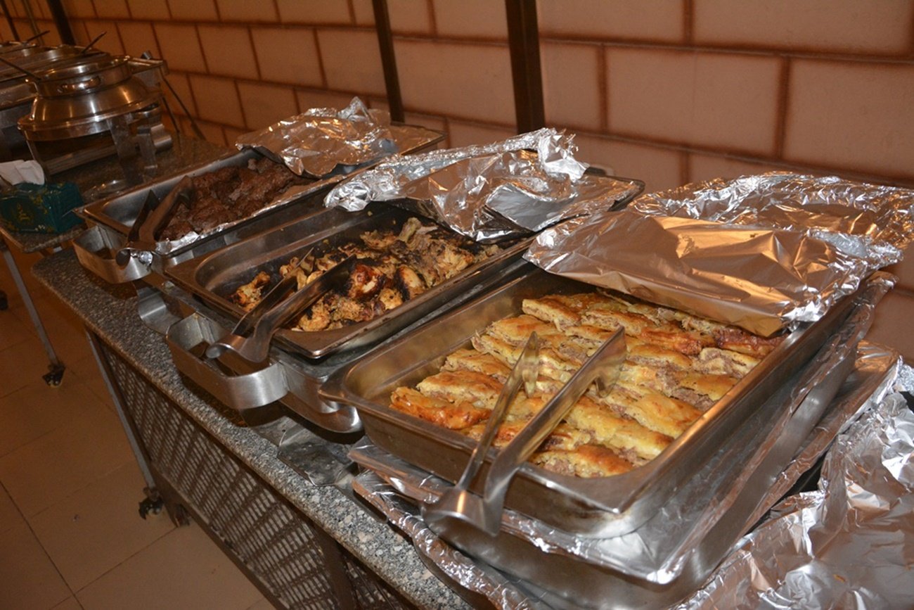 BBQ Dinner Buffet: