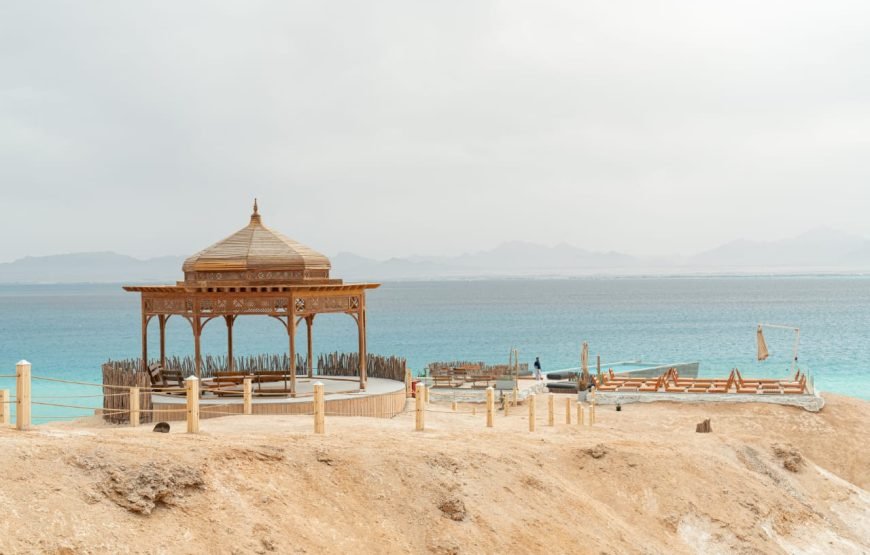 Ozirea Island Day Trip – Paradise in the Red Sea