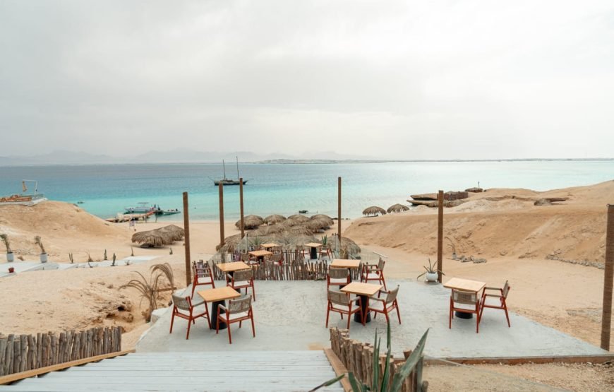 Ozirea Island Day Trip – Paradise in the Red Sea