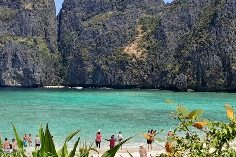 Explore Phi Phi Islands by Speedboat