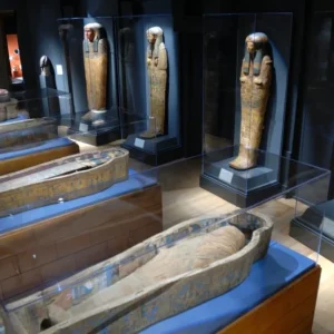 Private Cairo Day Tour to the Pyramids, Egyptian Museum, and Khan El Khalili Bazaar