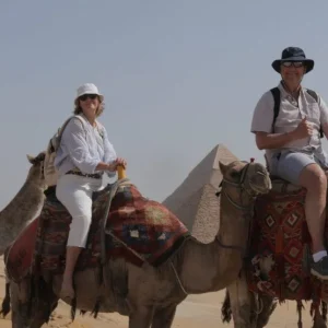 Half-Day Tour: Giza Pyramids, Sphinx & Local Egyptian Crafts