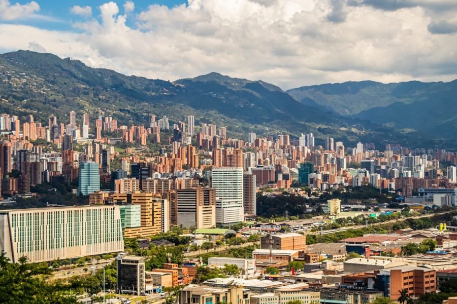 6-Days 7-Nights All-Inclusive Medellin Exploration with Guide