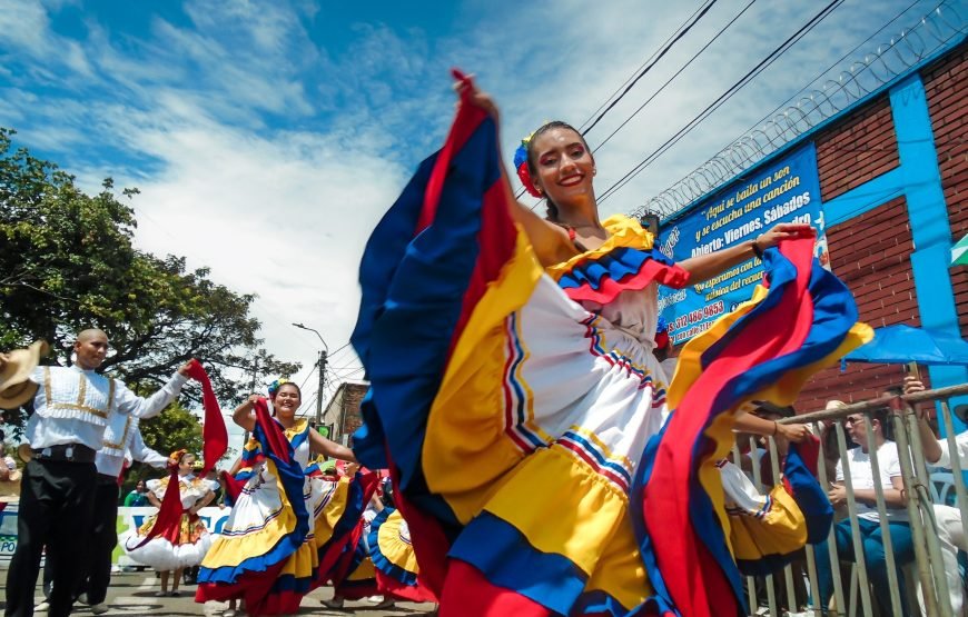 6-Days 7-Nights All-Inclusive Medellin Exploration with Guide