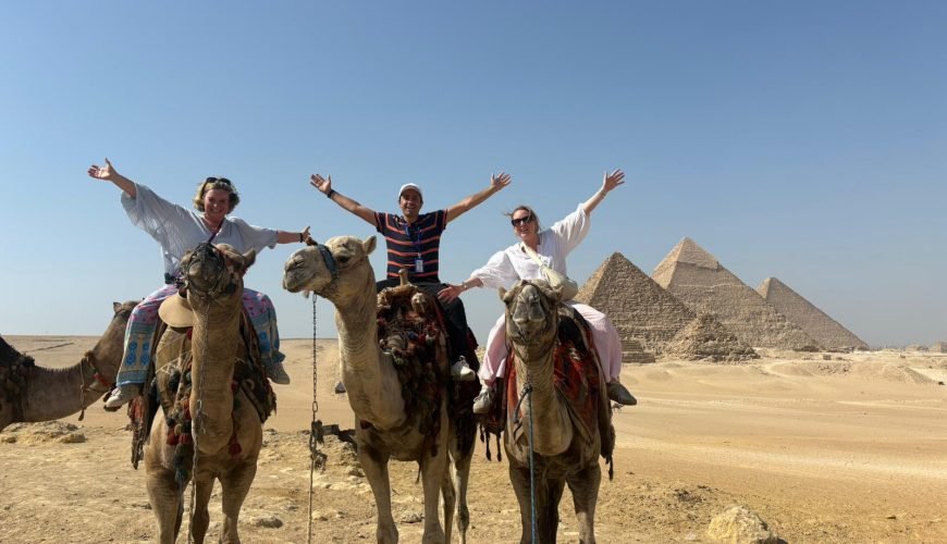 Half Day Cairo Pyramids of Giza and Grand Museum