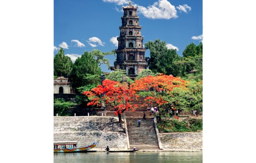 From Hue: Full Day with Tombs, Citadel, Pagoda & Boat Trip