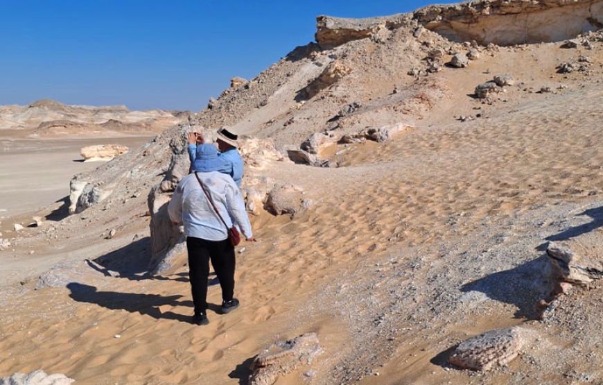 2-Day Bahariya Oasis & White Desert Safari from Cairo – Camping Experience