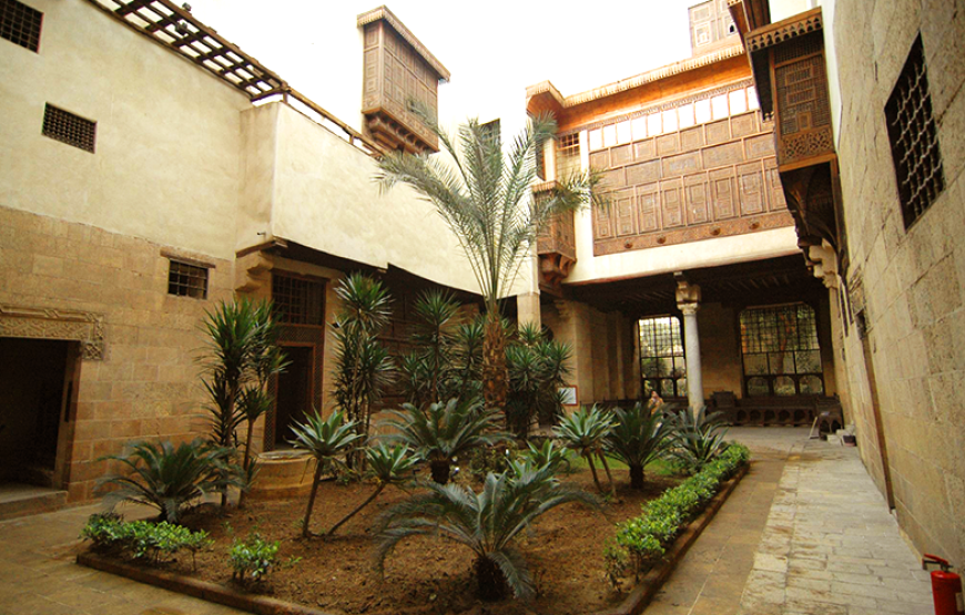 Cairo Day Tour: Historic Mosques, Markets and Dinner at Cairo Tower