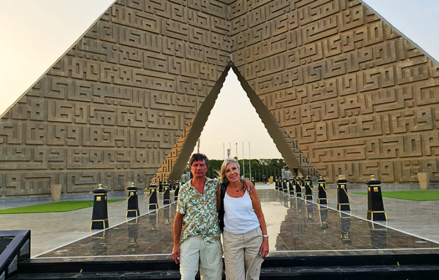 Cairo By Night: Unknown Soldier Memorial, Al-Fishawi Café and Al-Moez Street