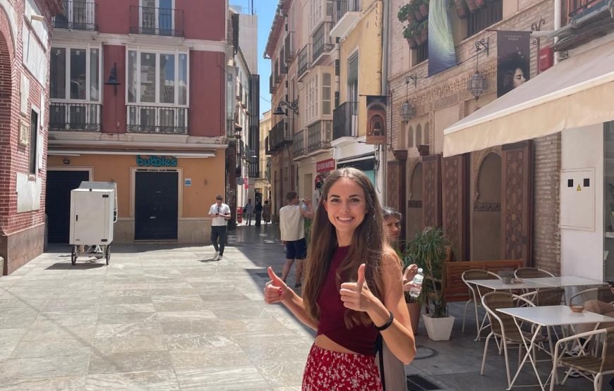 Dynamic Vacation In Sunny Málaga: Cooking Paella Workshop, Hiking and Pickleball (private room)🌄🥘🏓