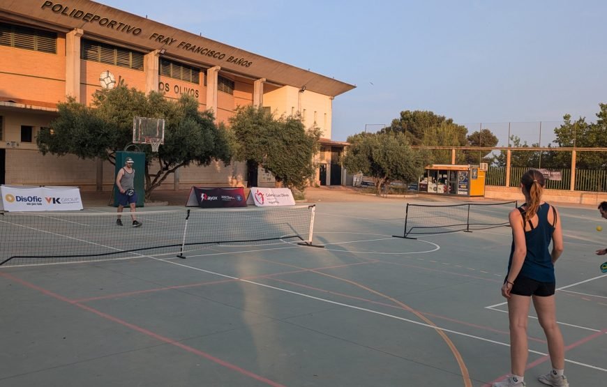 Dynamic Vacation In Sunny Málaga: Cooking Paella Workshop, Hiking and Pickleball (private room)🌄🥘🏓