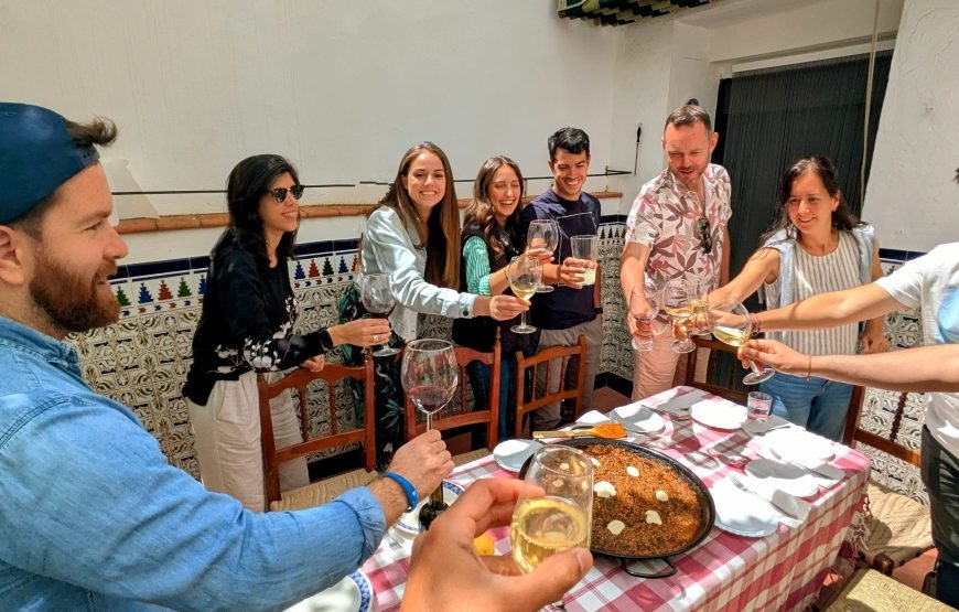 Dynamic Vacation In Sunny Málaga: Cooking Paella Workshop, Hiking and Pickleball (private room)🌄🥘🏓