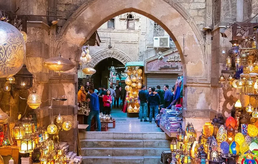 Cairo: Local Markets & Khan el Khalili Private Shopping Tour