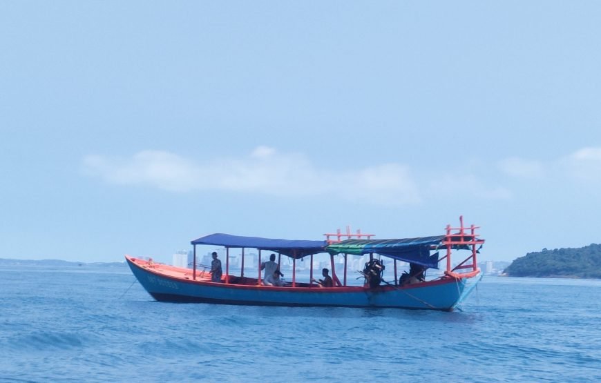 Full-Day City Tour with a Boat Trip to Two Islands