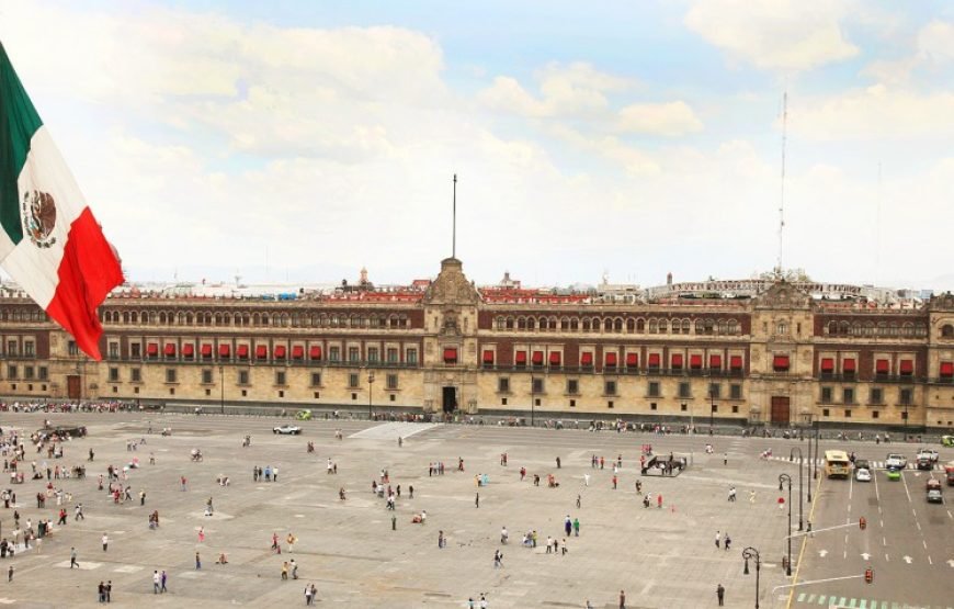 Step into History: Walking Tour of Centro Histórico