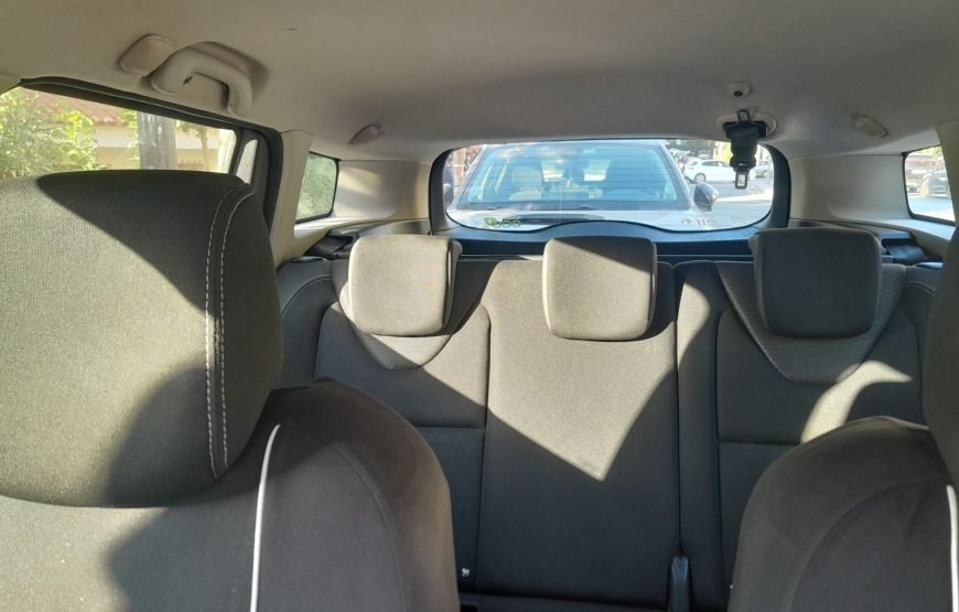 Transfers from Eleftherios Venizelos Airport, Piraeus Port & Across Athens