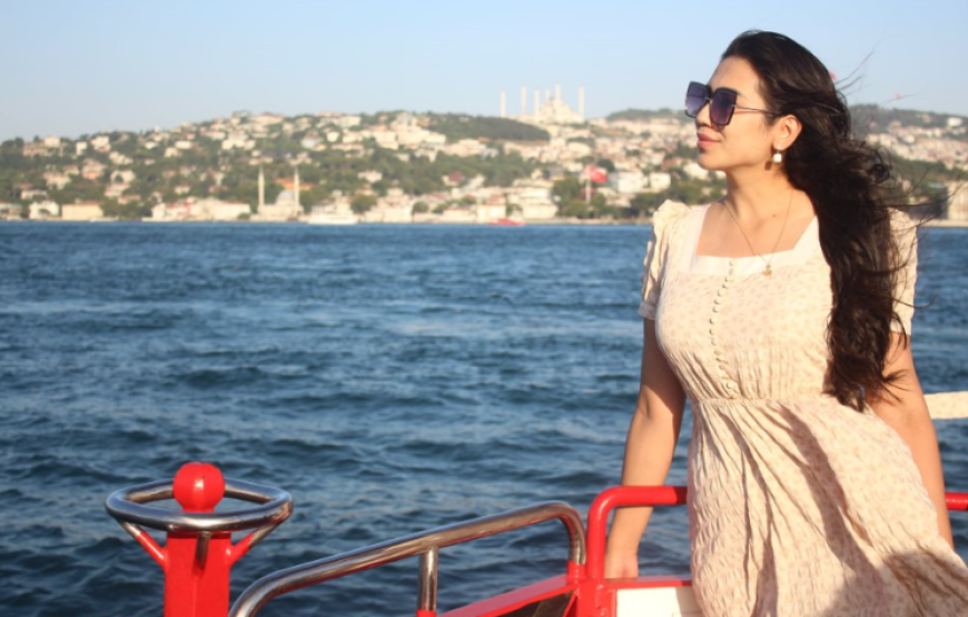 Bosphorus Sunset Cruise in Istanbul – Sail Between Two Continents