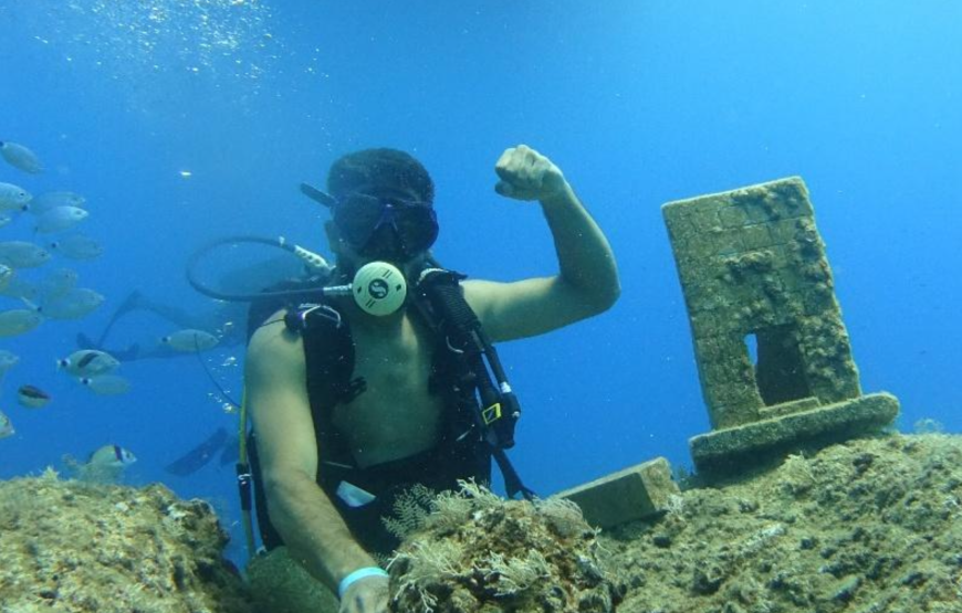 Side: Undersea Museum Diving Tour