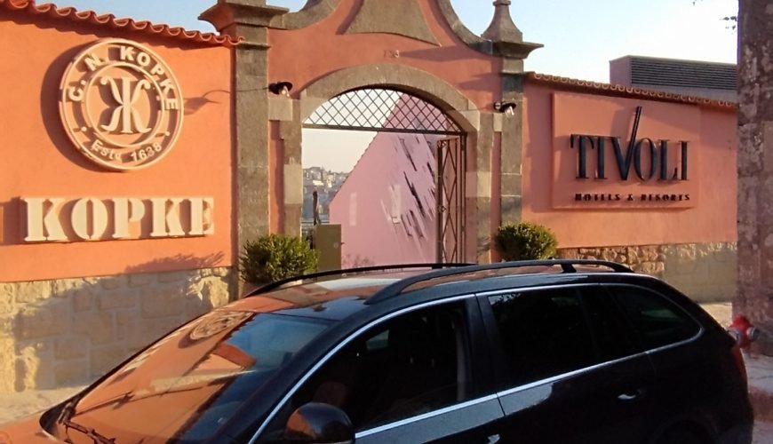 Private Transfer Porto ⇄ Lisbon with Exclusive Stops