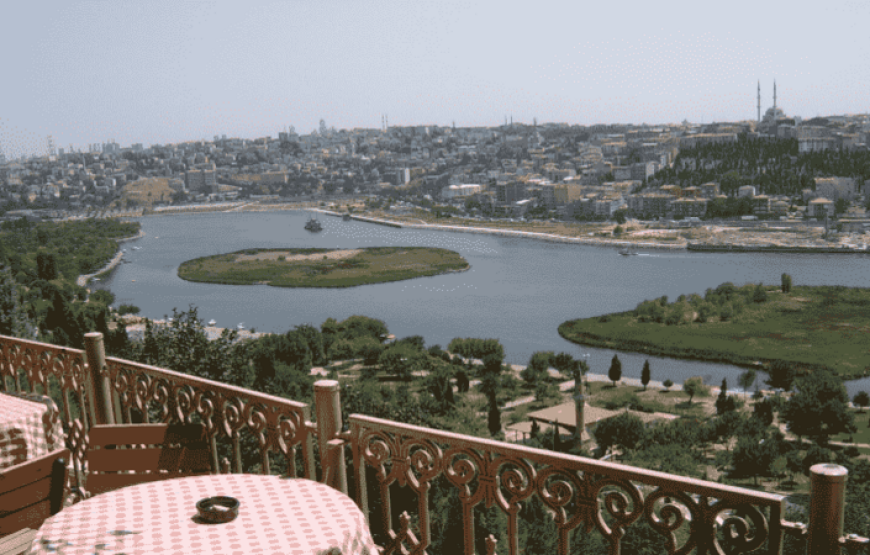 Istanbul Full-Day Tour: Bus Sightseeing & Bosphorus Cruise