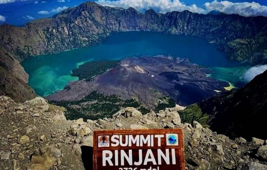 Mount Rinjani 3 Days 2 Nights Trekking via Sembalun – Torean Route
