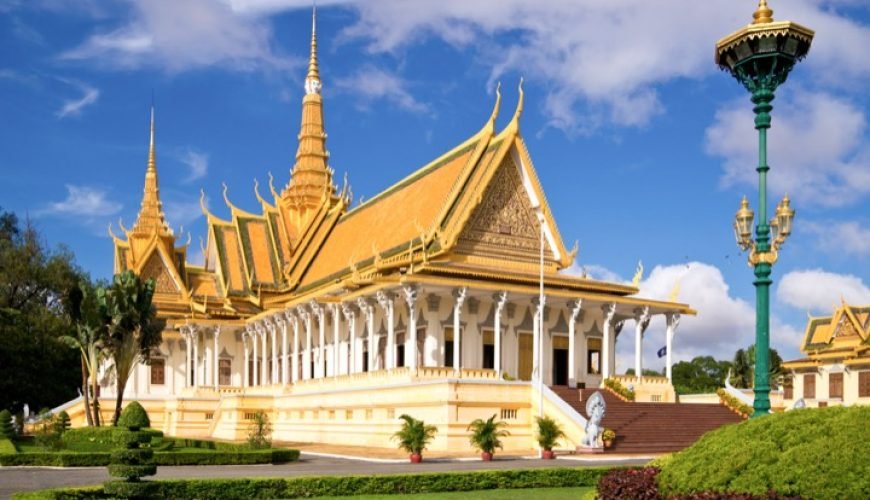 Phnom Penh Explorer: Small Group Tour