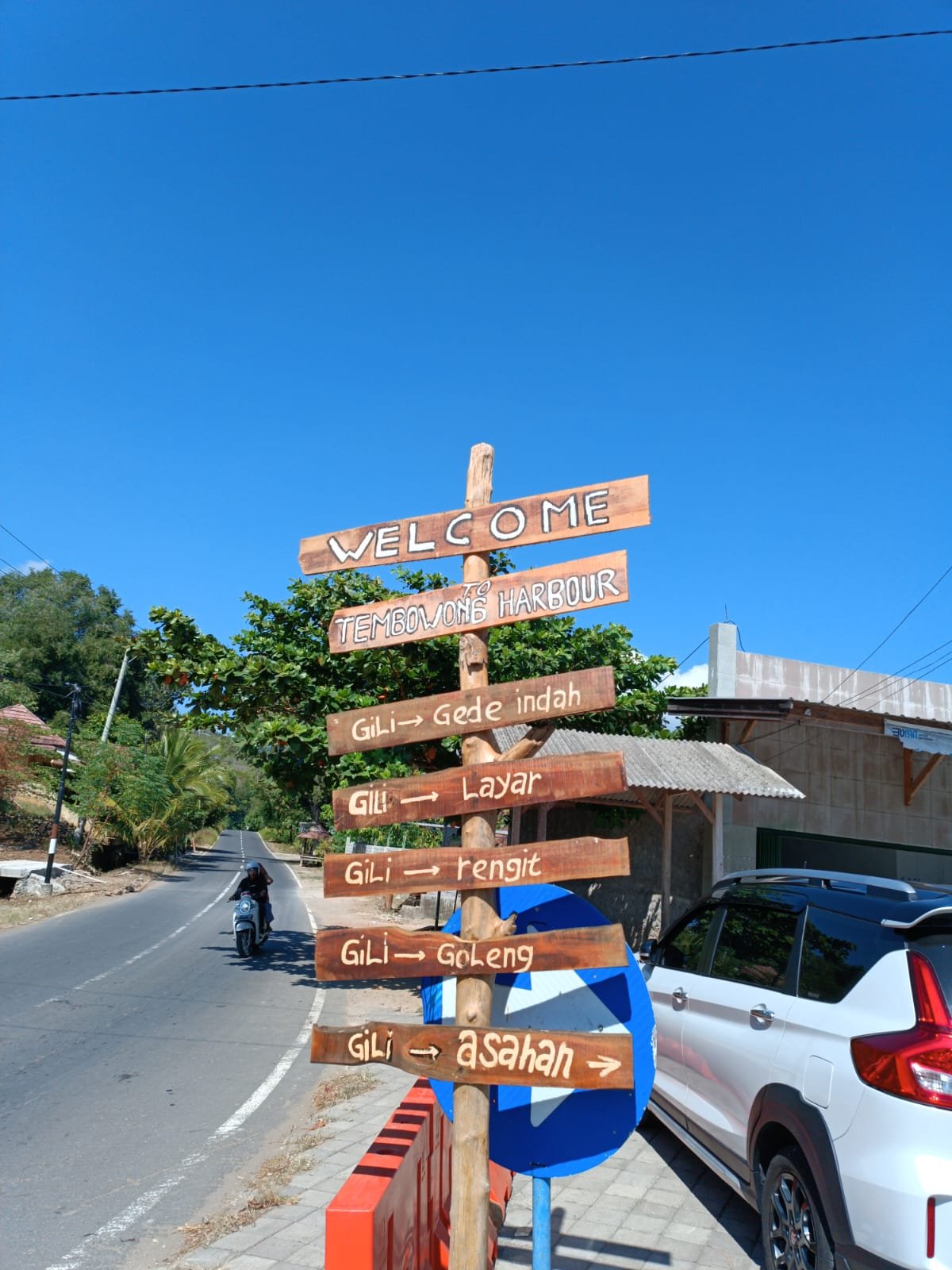 Heading to the harbor