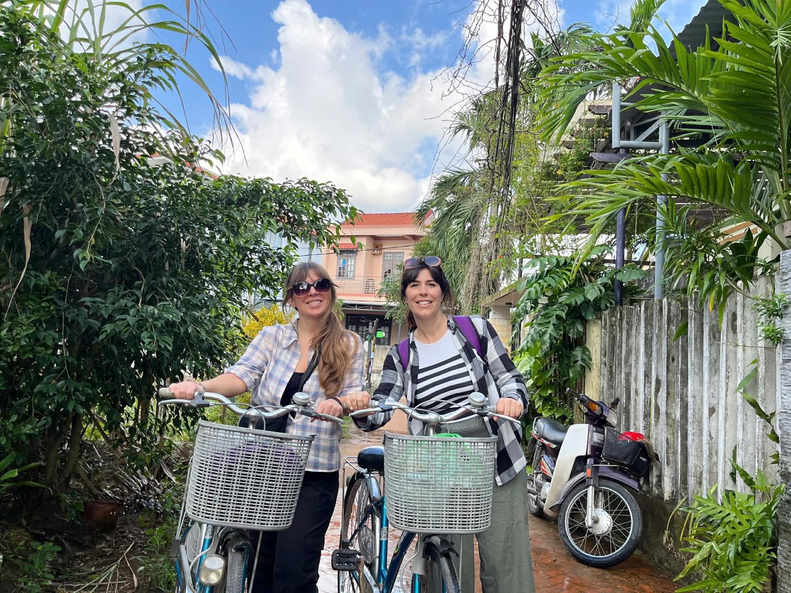 (1) – Pick-up from Hotel