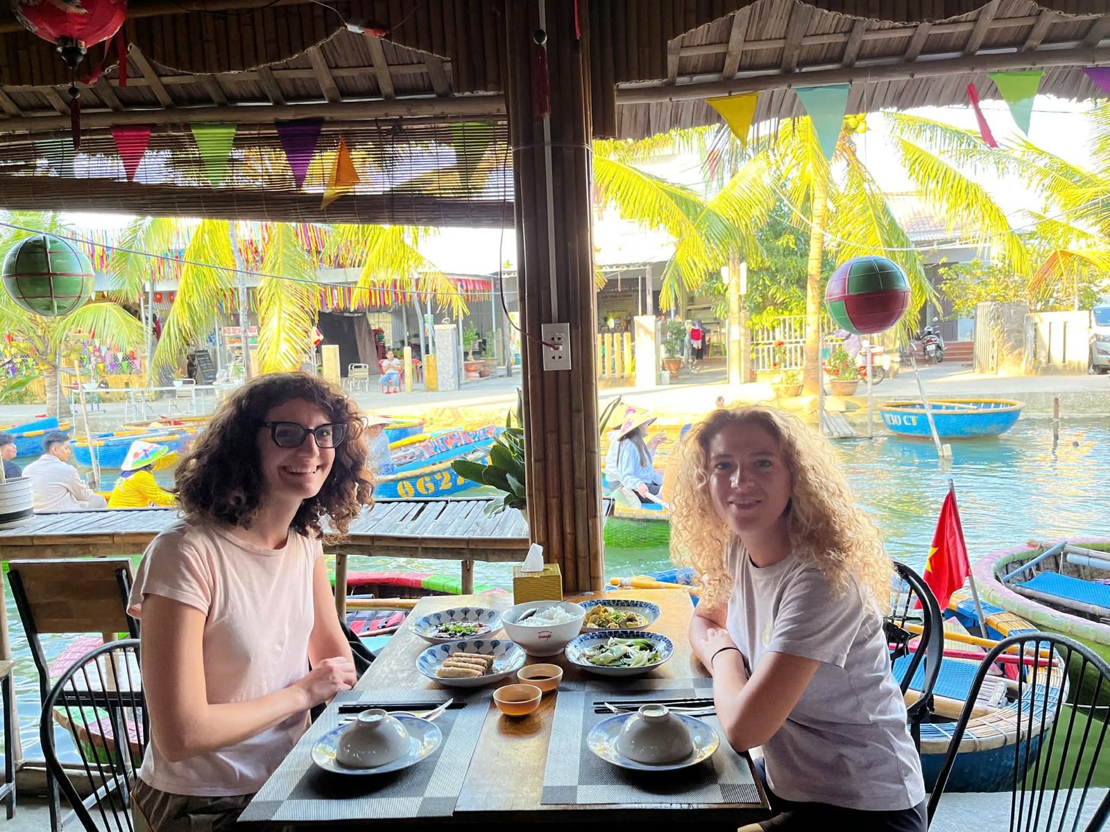 (6) – Vietnamese Lunch - Return to Hotel !