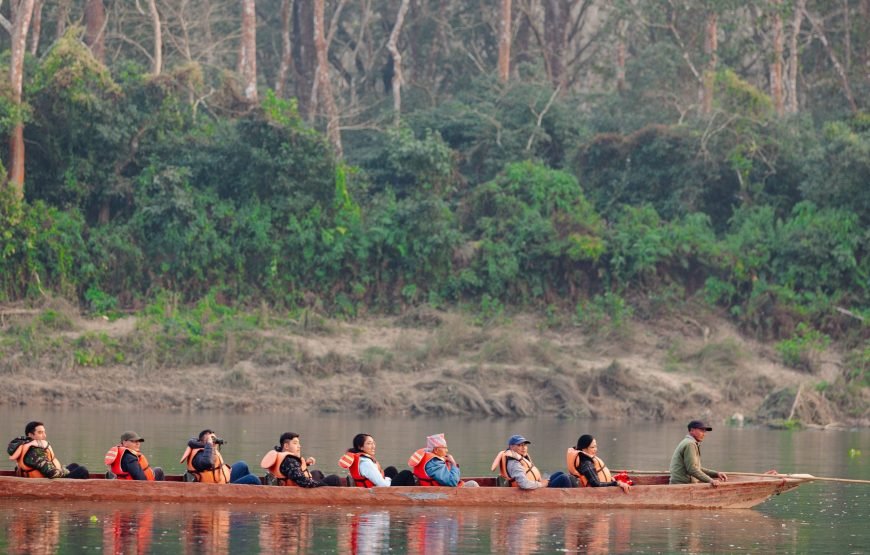 Chitwan: Full-Day Safari Canoeing and Jungle Walk and Jeep